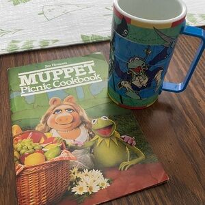 Vintage Muppets Selandia puzzle mug along with Muppets cookbook